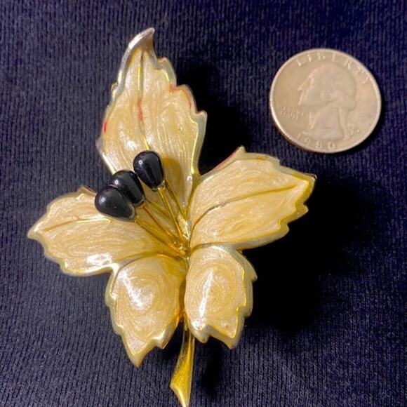 Brooch Leaf Vintage Pin Enamel Marble Snore Gold Plated - Picture 1 of 7